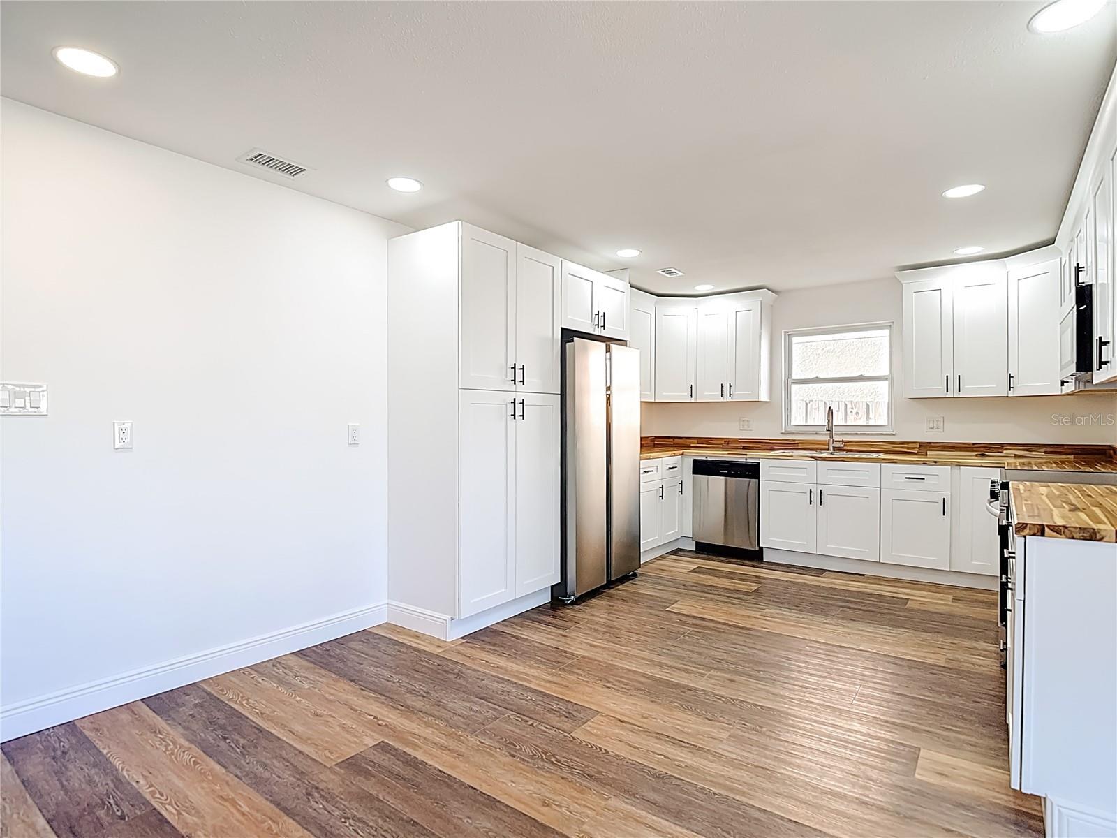 CAPE CAY - Residential