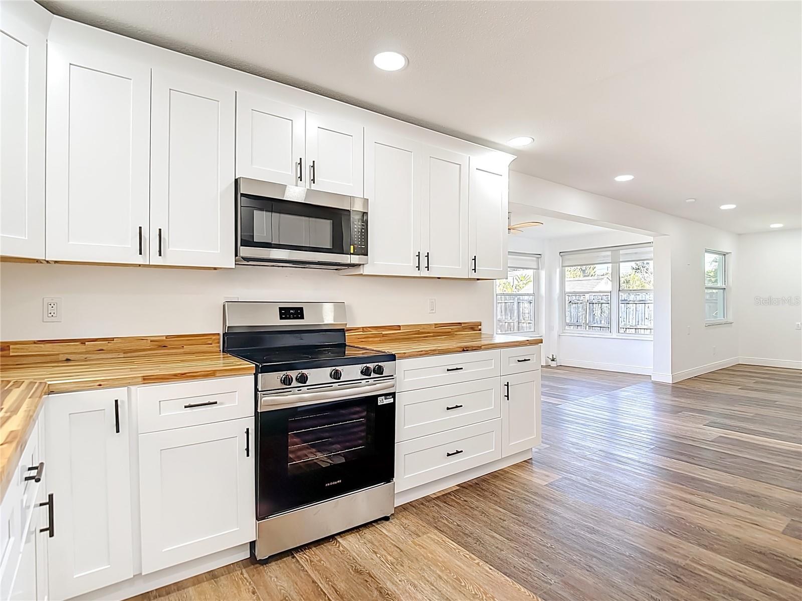 CAPE CAY - Residential