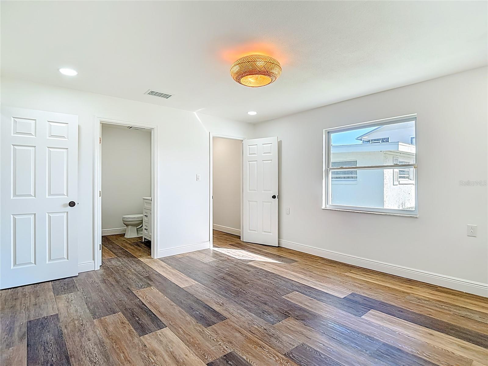 CAPE CAY - Residential