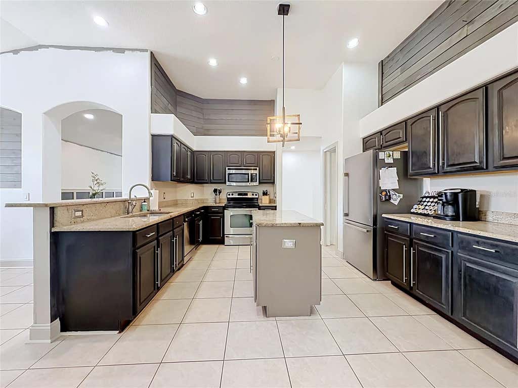 Photo of 5846 Bent Grass Drive, Valrico, FL 33596 (MLS # A4702653)