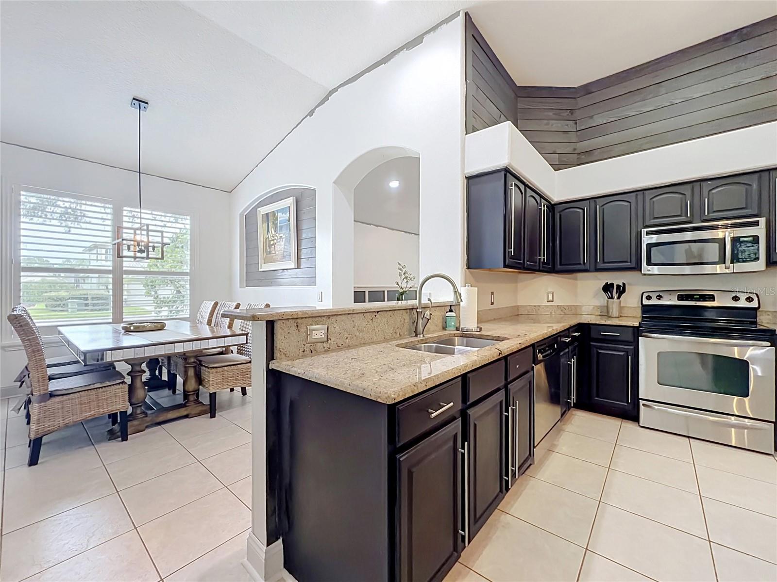 5846 BENT GRASS DRIVE