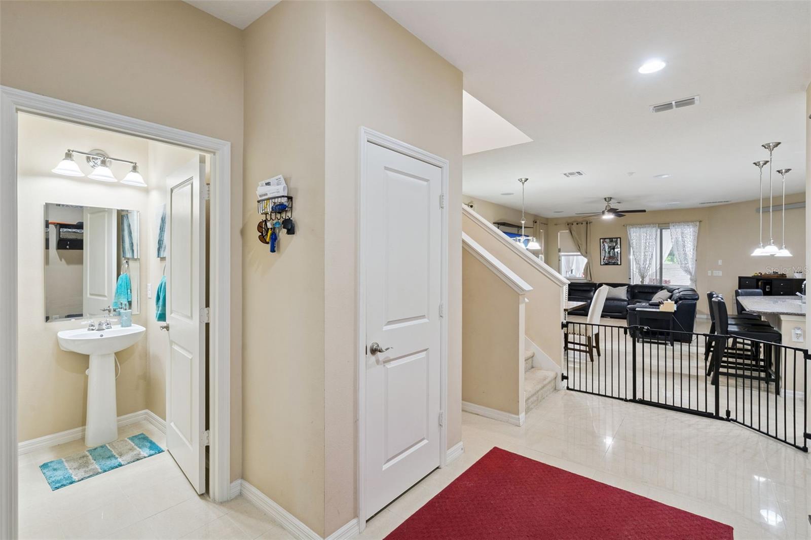 536 BOTTLEBRUSH LOOP