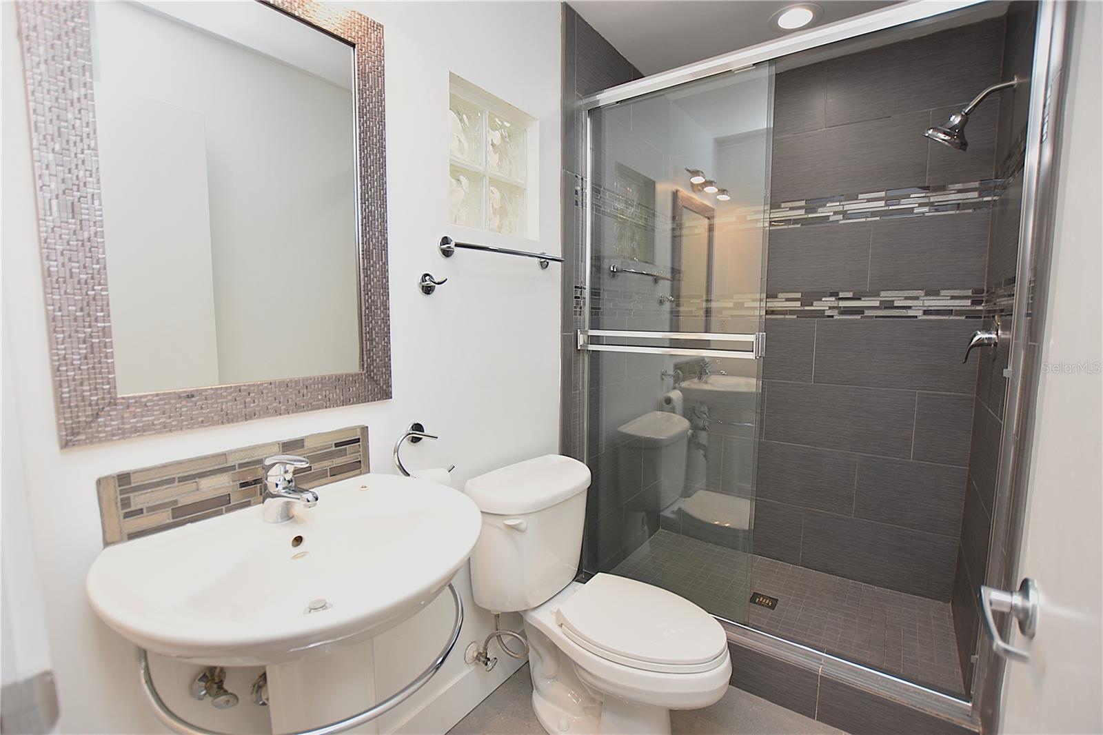 MACDILL LANDINGS A CONDO - Residential Lease