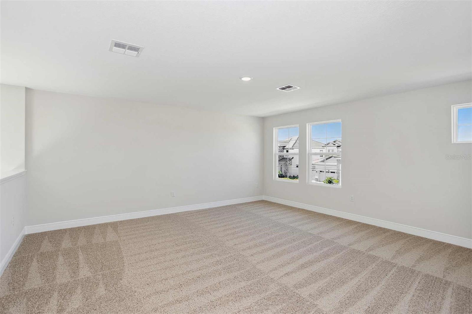 PASADENA WOODS - Residential