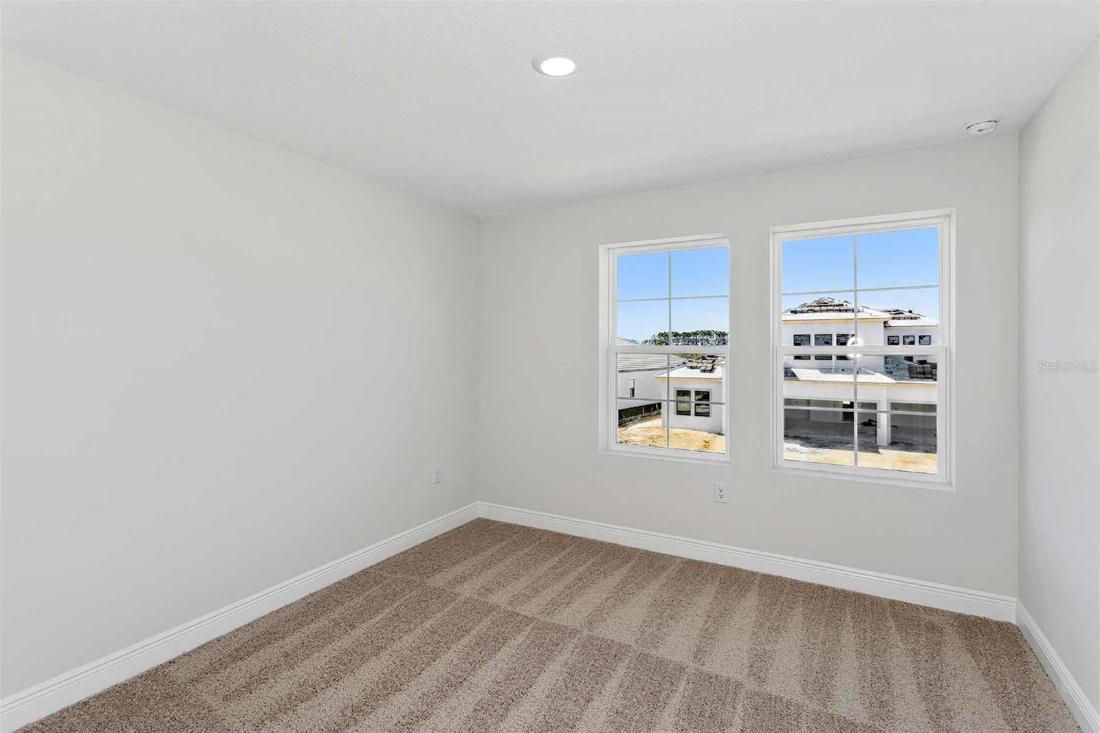 PASADENA WOODS - Residential