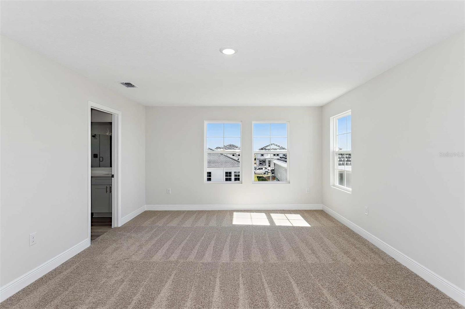 PASADENA WOODS - Residential