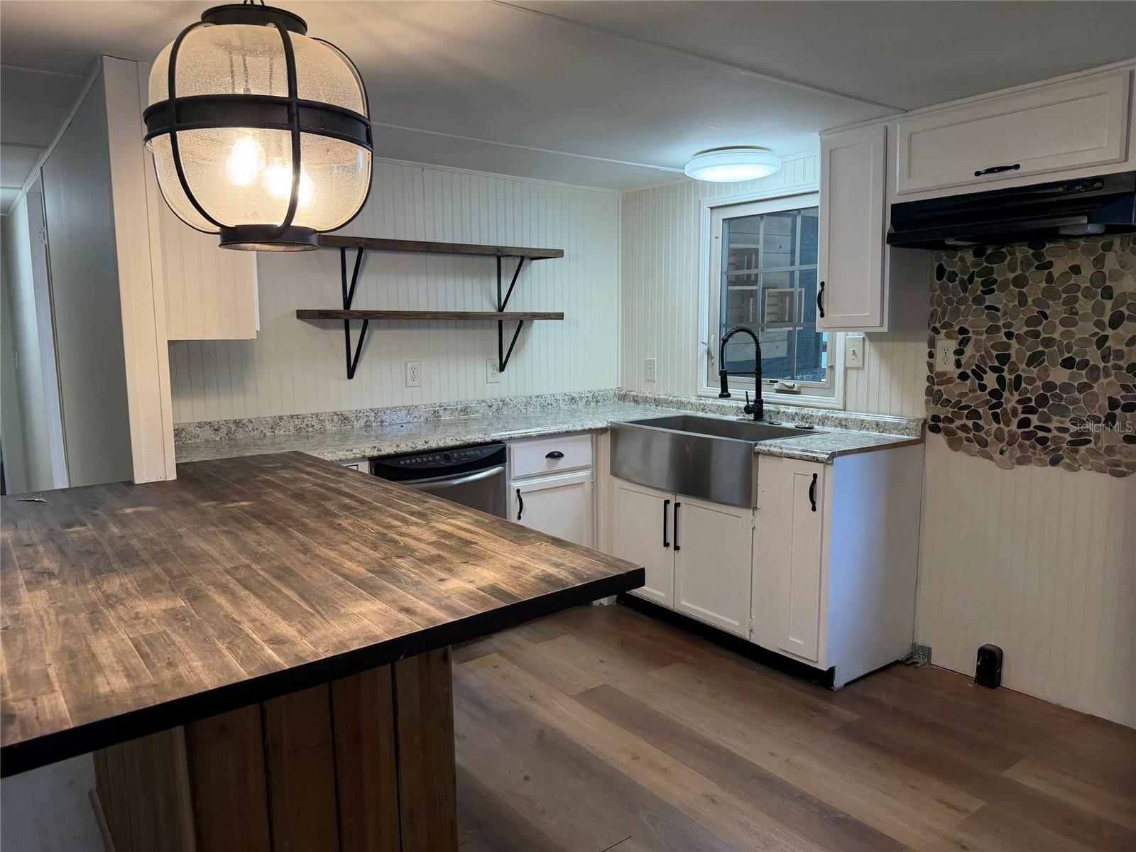 JERRY TAYLOR LNDG - Residential