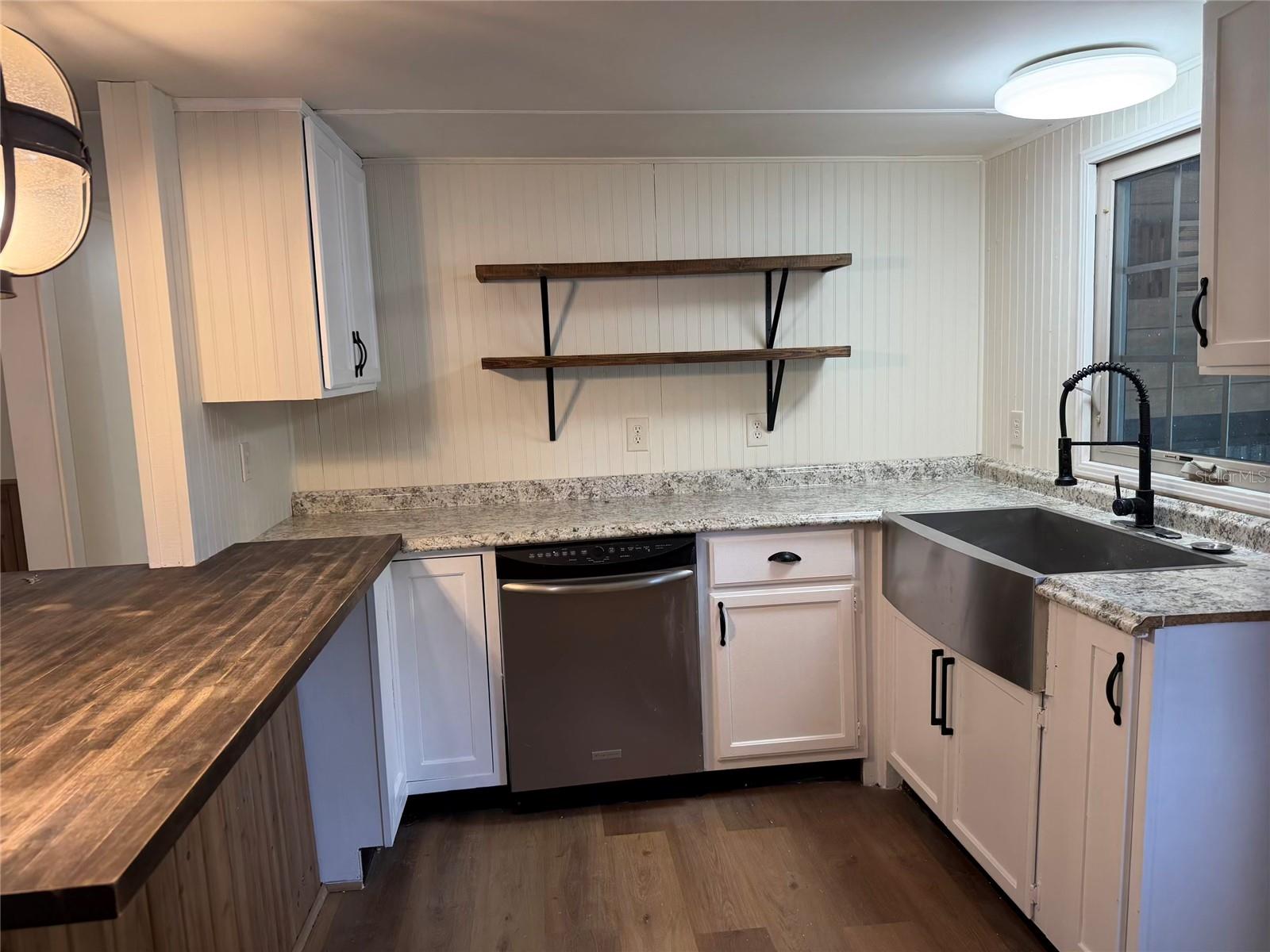 JERRY TAYLOR LNDG - Residential