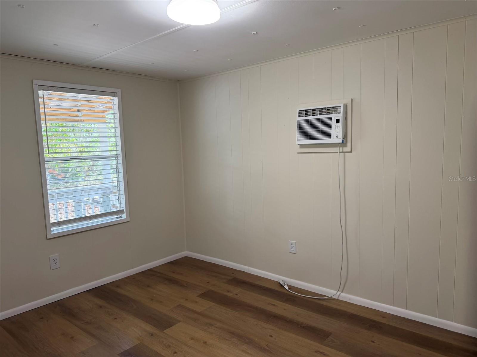 JERRY TAYLOR LNDG - Residential