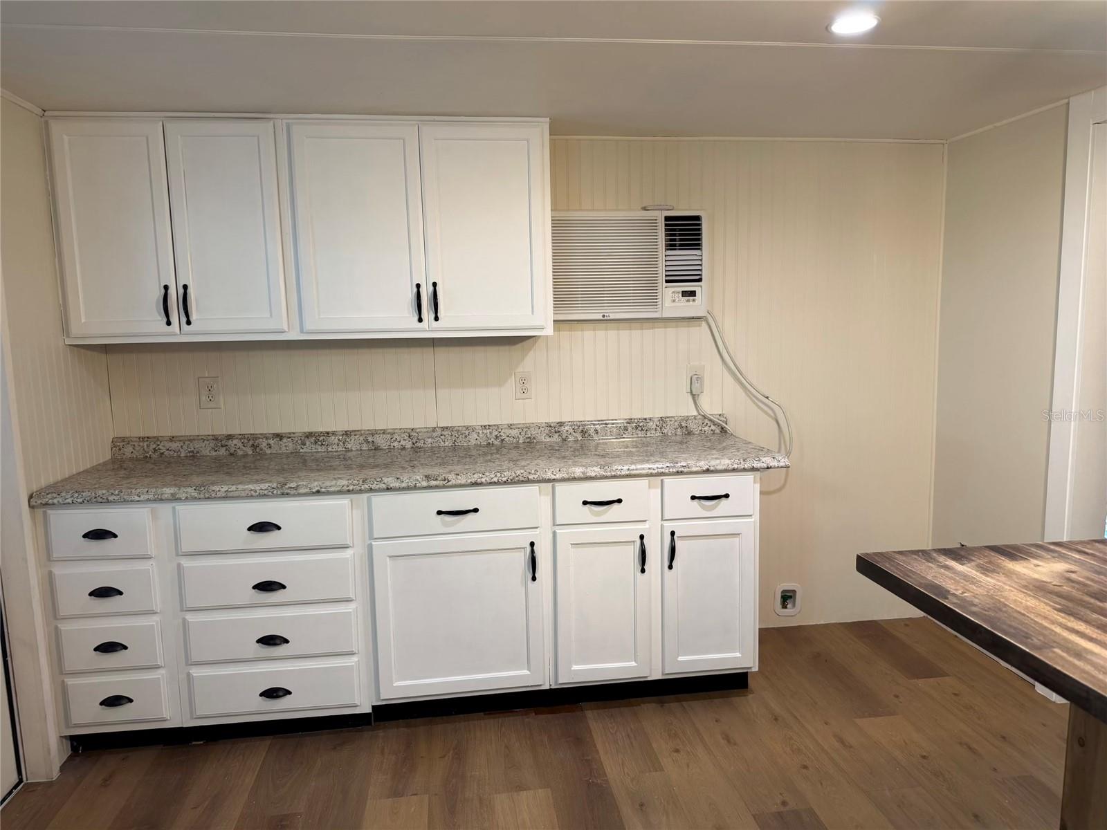JERRY TAYLOR LNDG - Residential