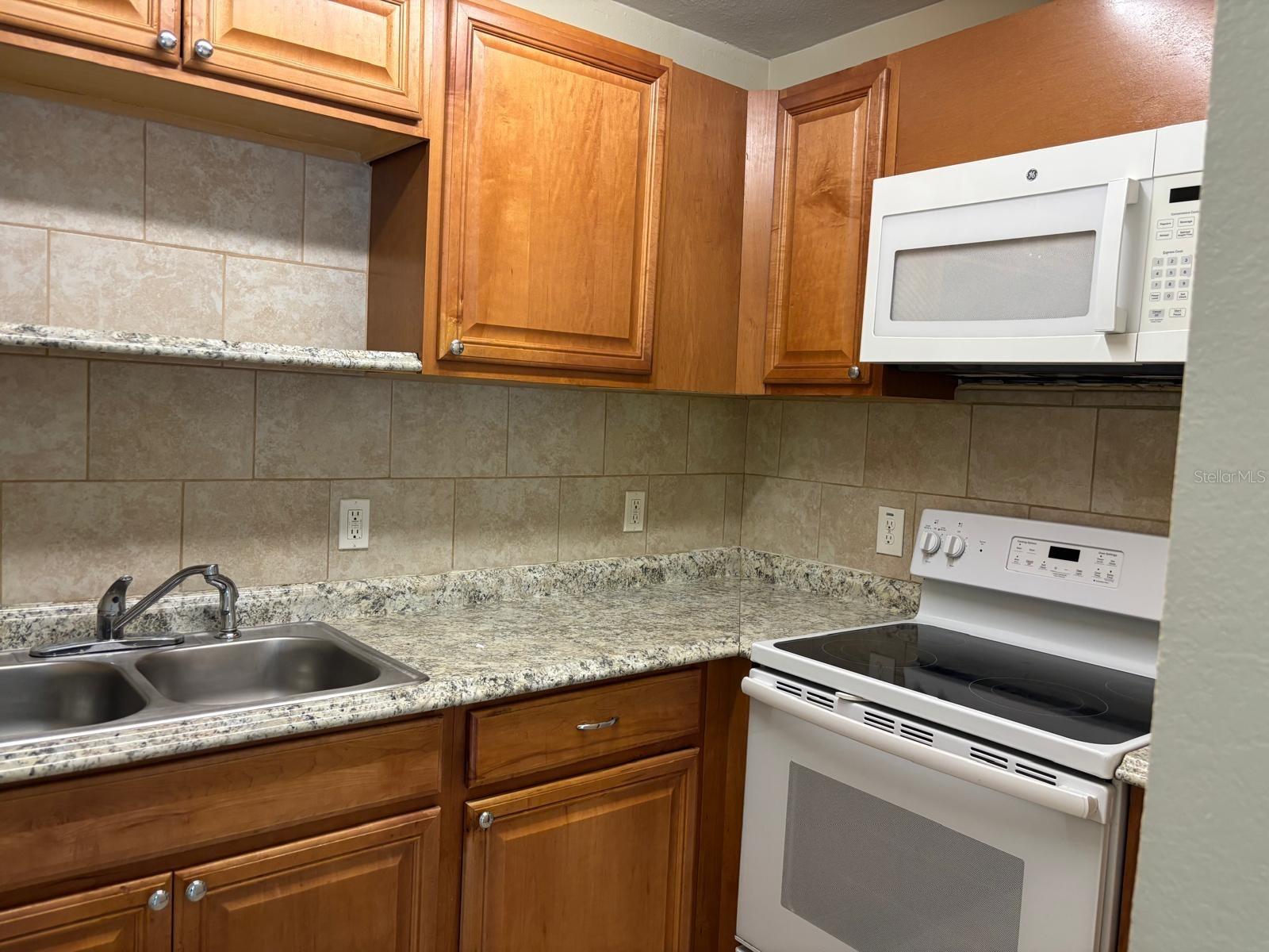 RALSTON BEACH MANOR UNIT 3 - Residential