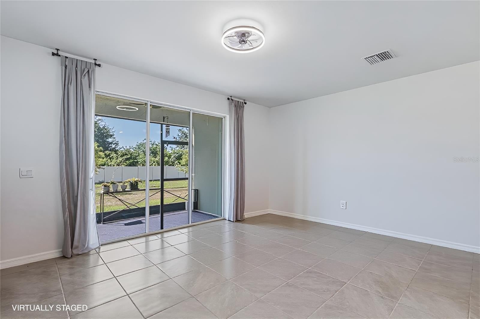 388 MANGROVE SHADE CIRCLE
