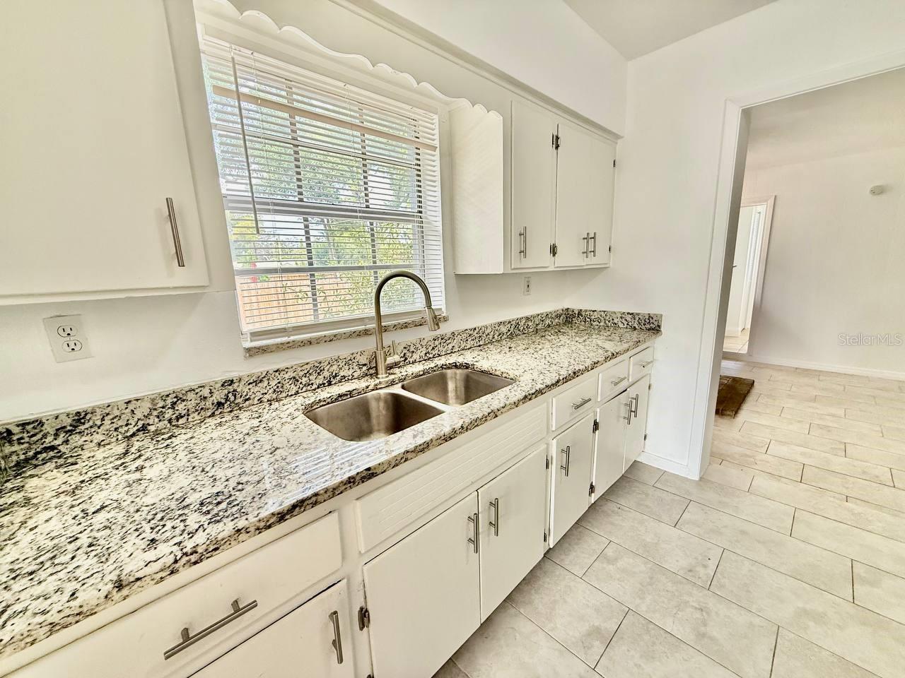 HANKINS VIRGINIA HEIGHTS - Residential Lease