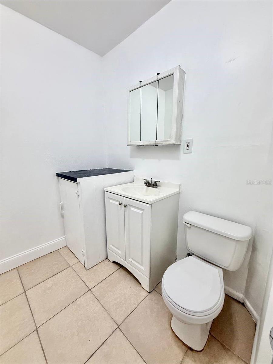 HANKINS VIRGINIA HEIGHTS - Residential Lease