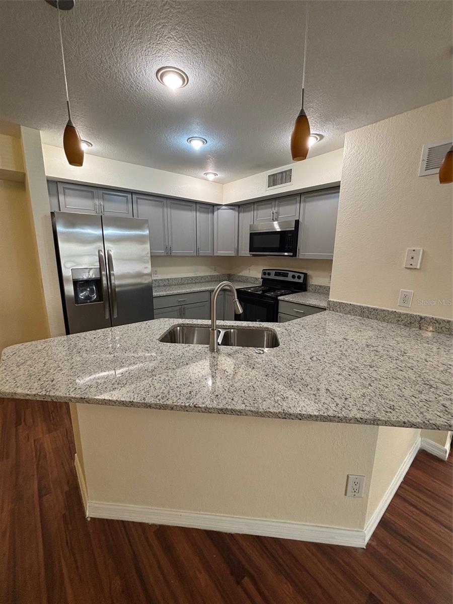 BONA VISTA CONDO - Residential