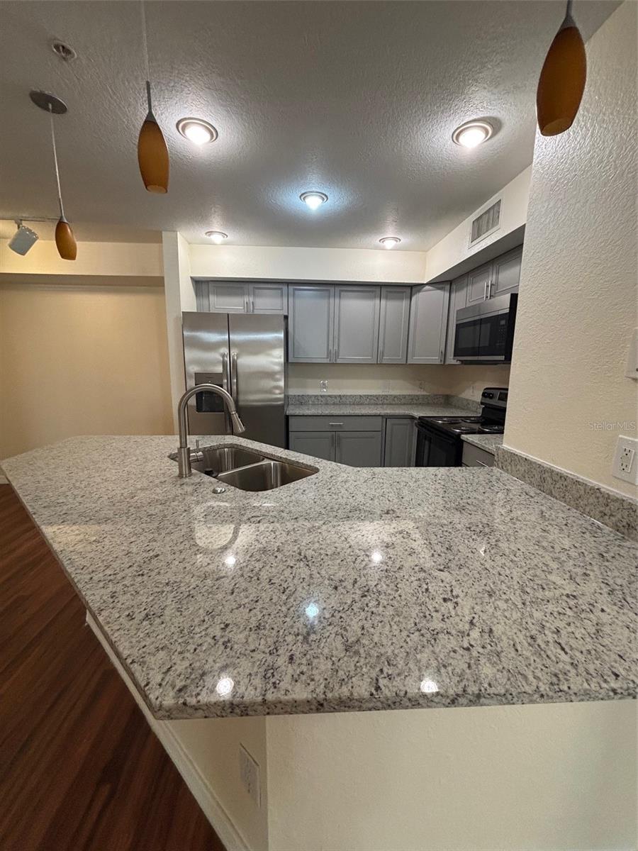 BONA VISTA CONDO - Residential