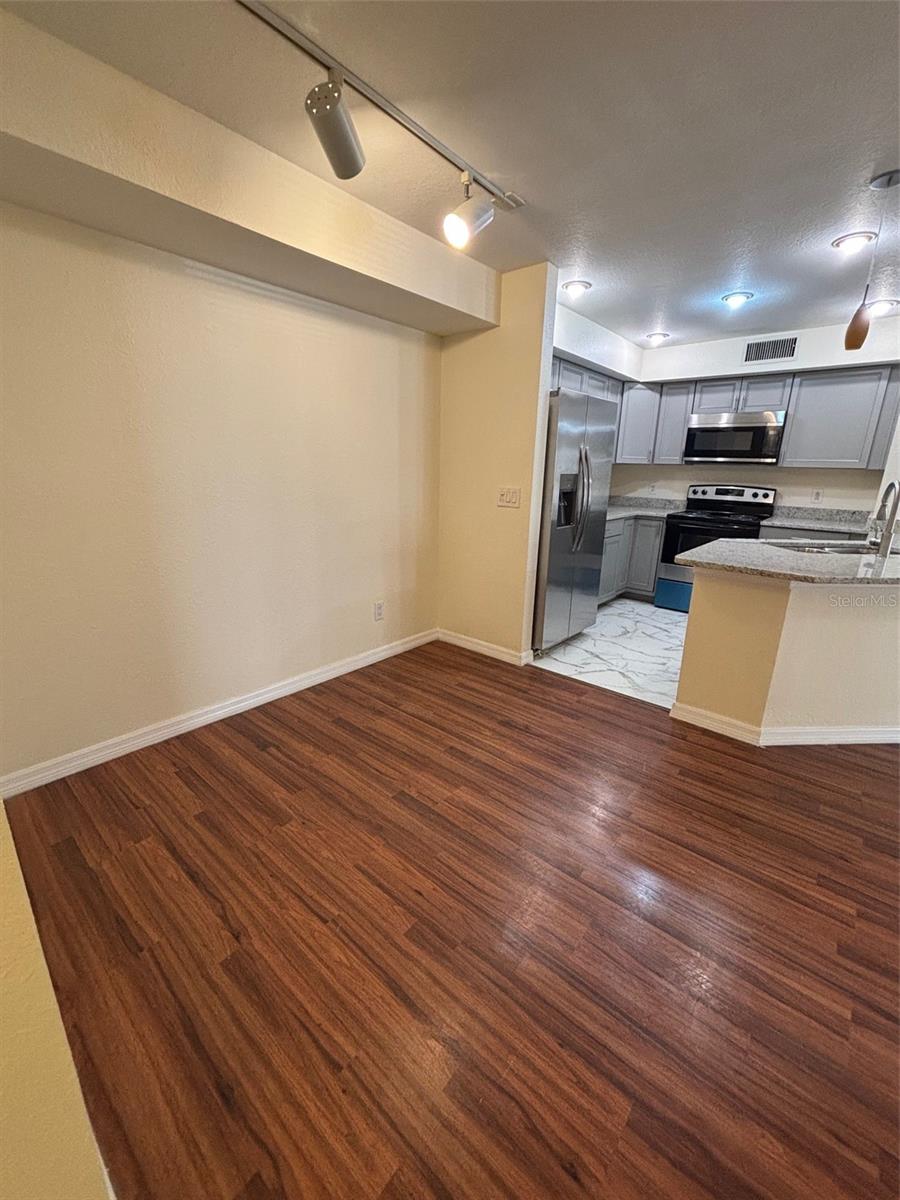 BONA VISTA CONDO - Residential