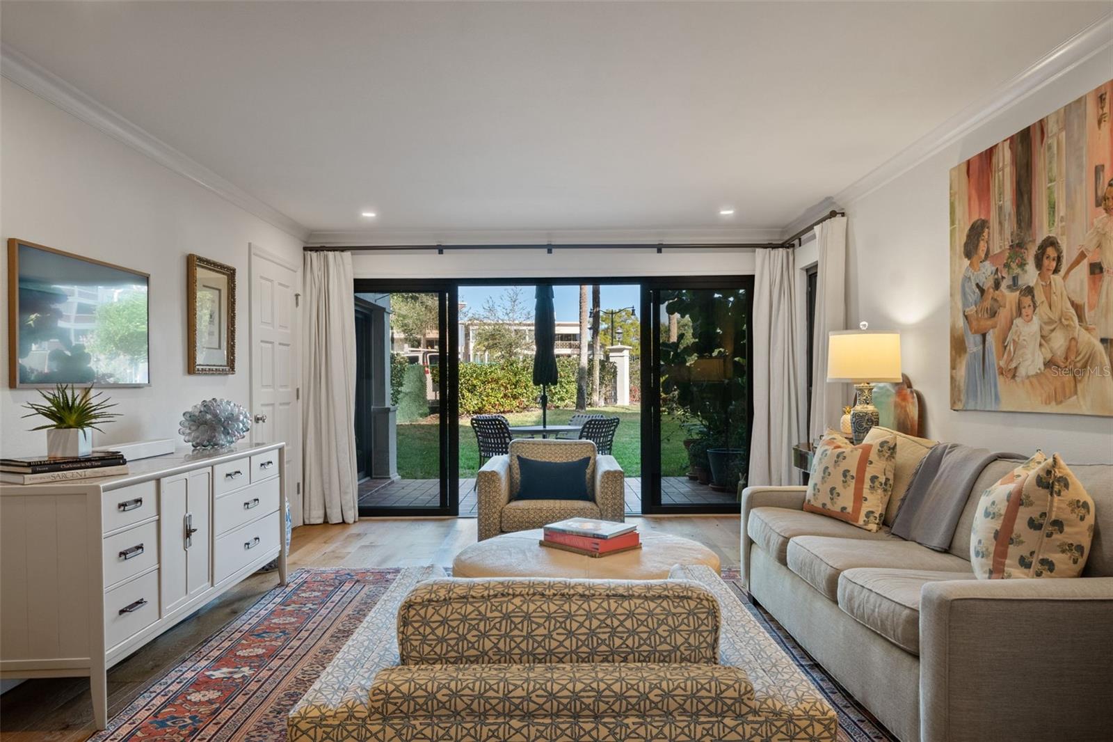 100 S INTERLACHEN AVENUE 101