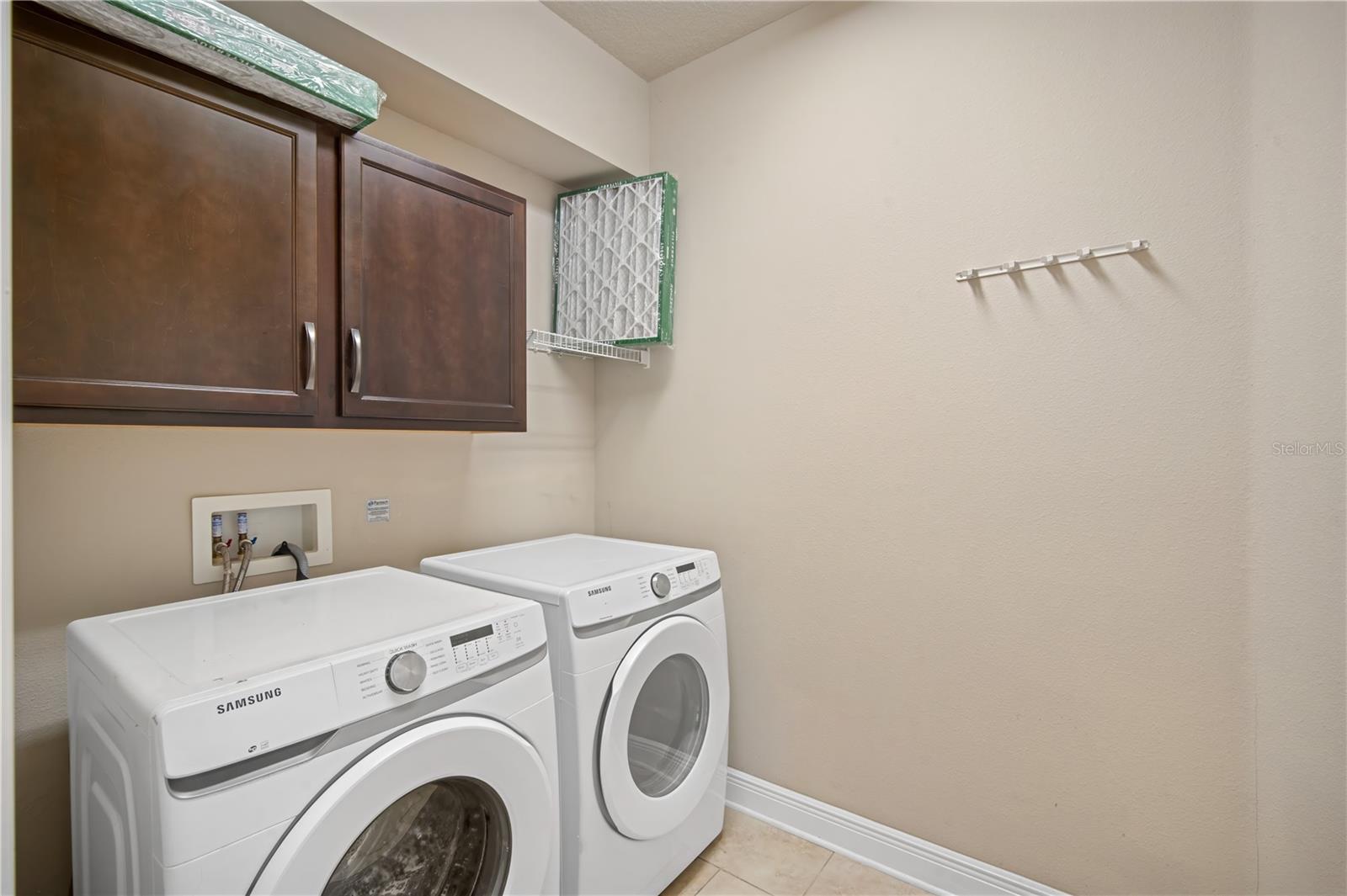 STARLING AT FISHHAWK PH 2A - Residential Lease