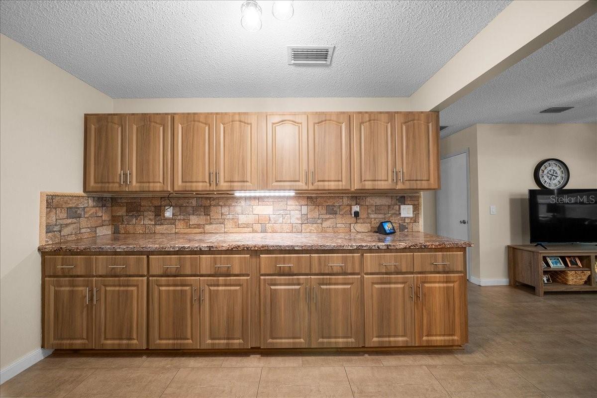 CIRCLE SQUARE WOODS - Residential