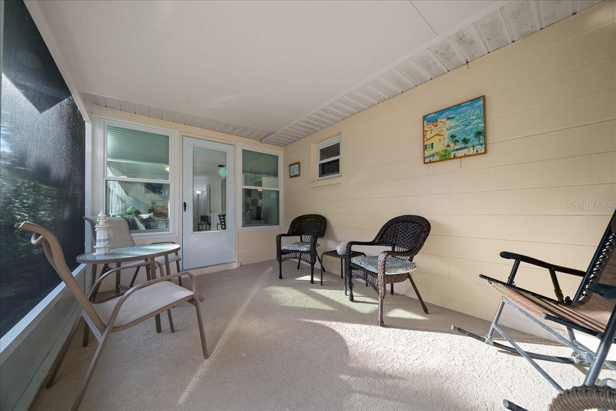 CIRCLE SQUARE WOODS - Residential