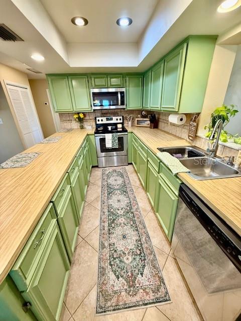 5215 76TH N STREET N