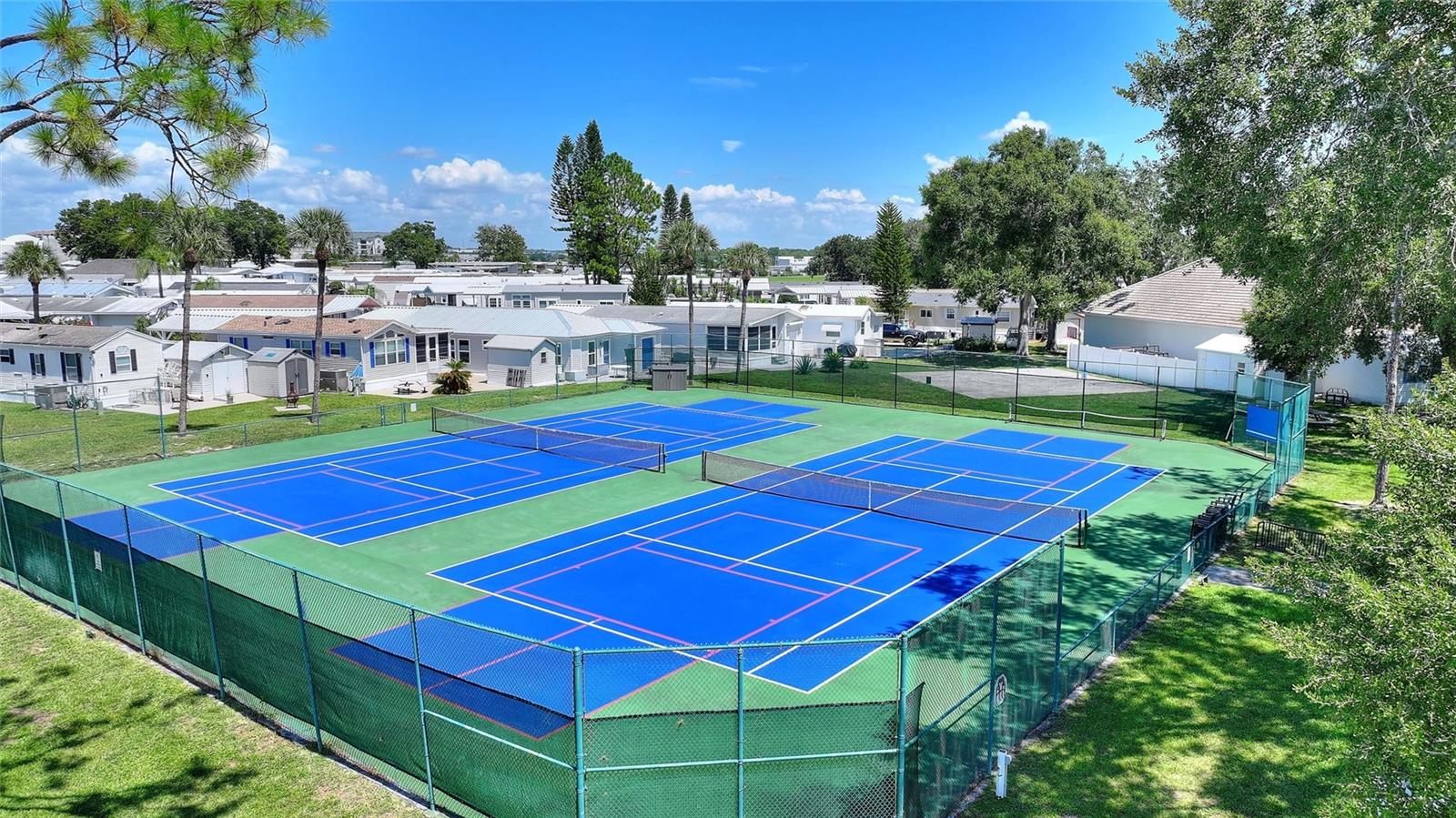 DEER CRK GOLF & TENNIS RV RESIDENCE - Residential