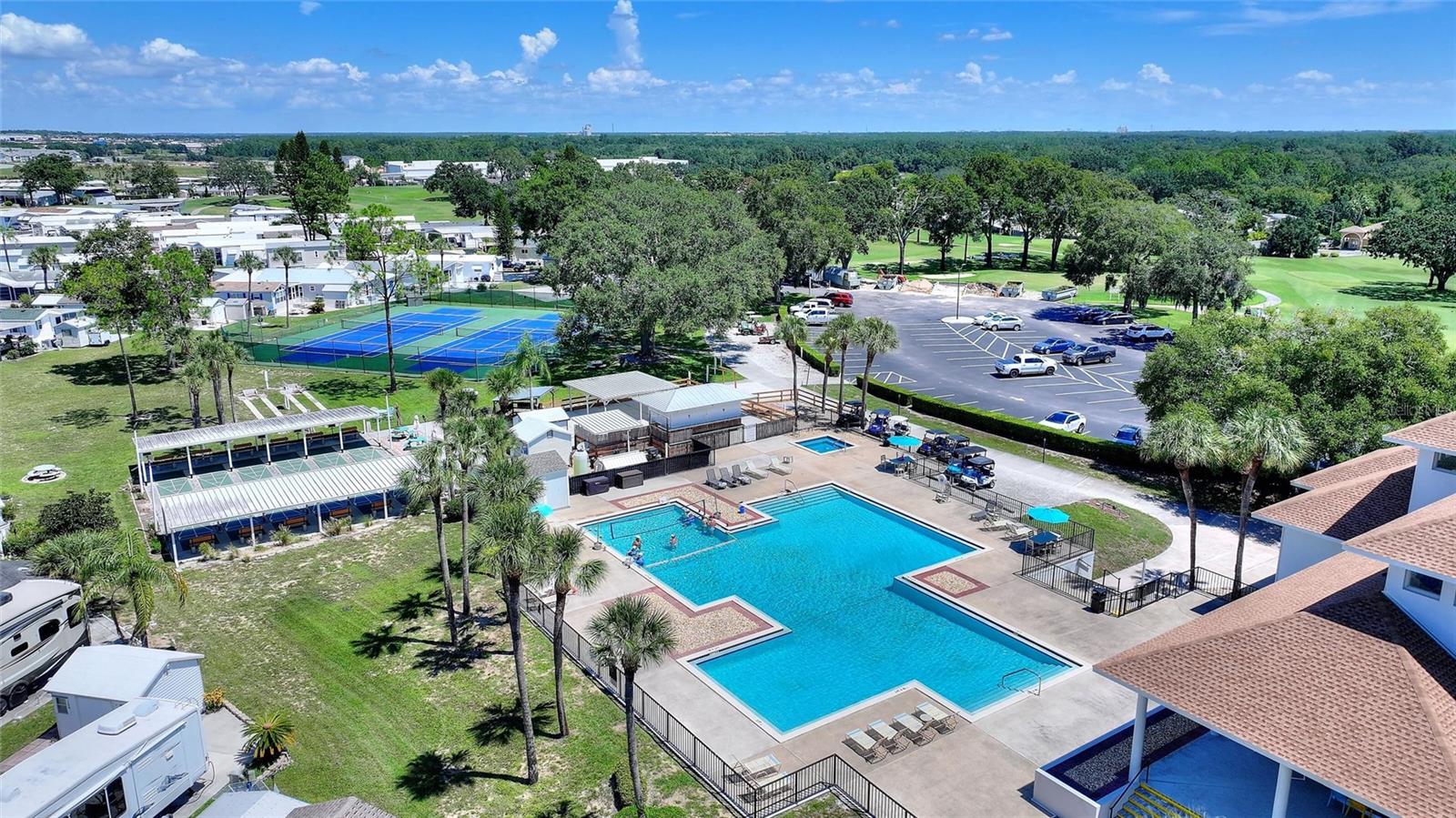 DEER CRK GOLF & TENNIS RV RESIDENCE - Residential