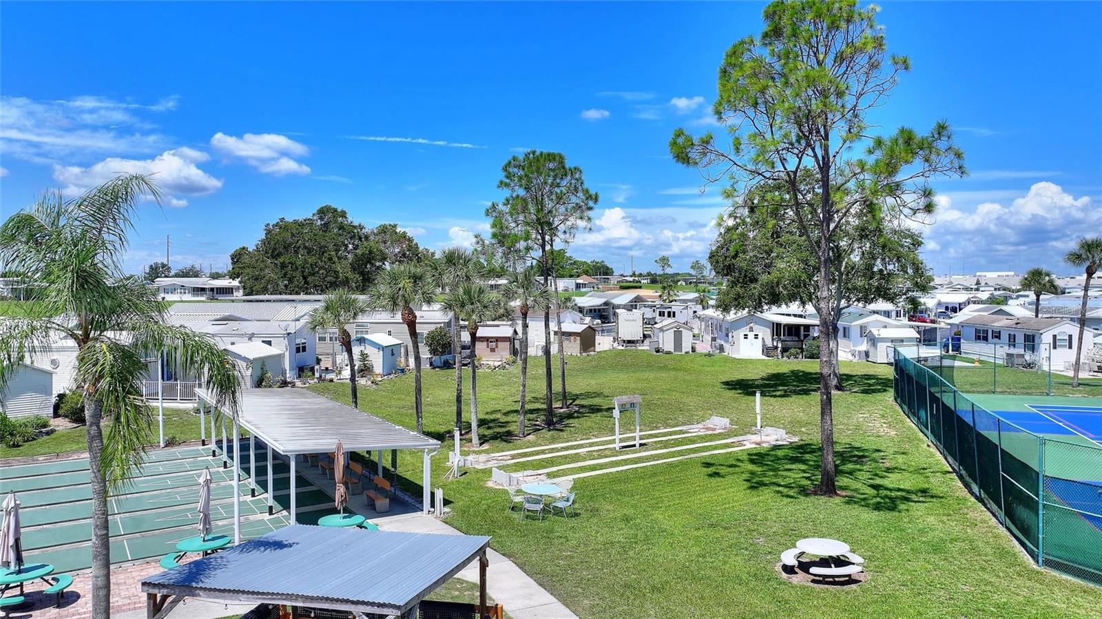 DEER CRK GOLF & TENNIS RV RESIDENCE - Residential