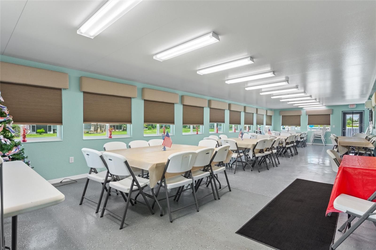DEER CRK GOLF & TENNIS RV RESIDENCE - Residential