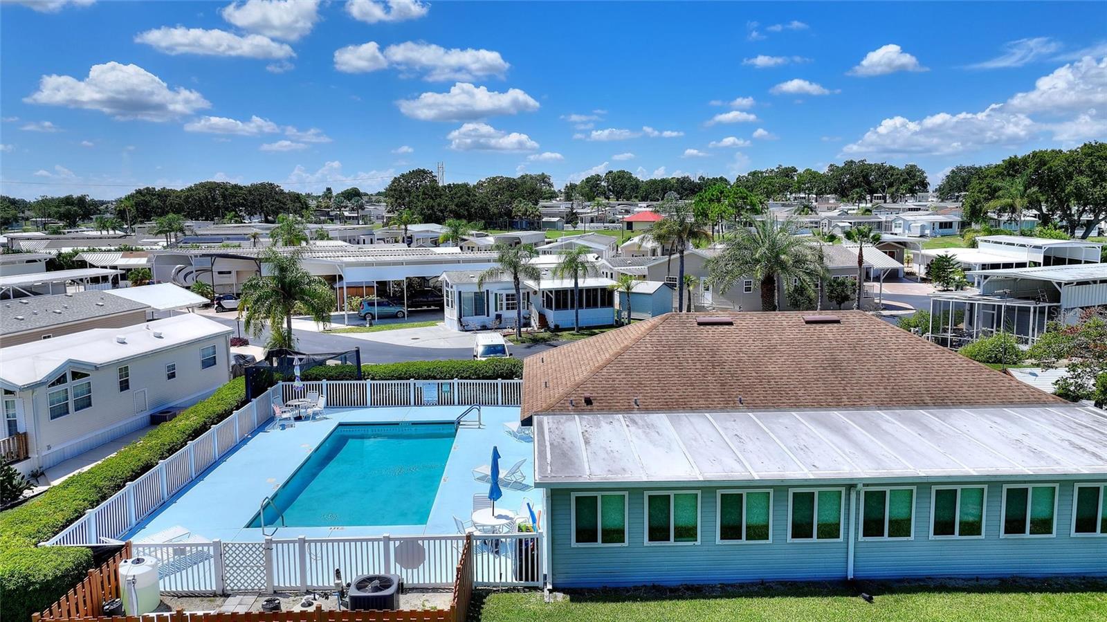 DEER CRK GOLF & TENNIS RV RESIDENCE - Residential