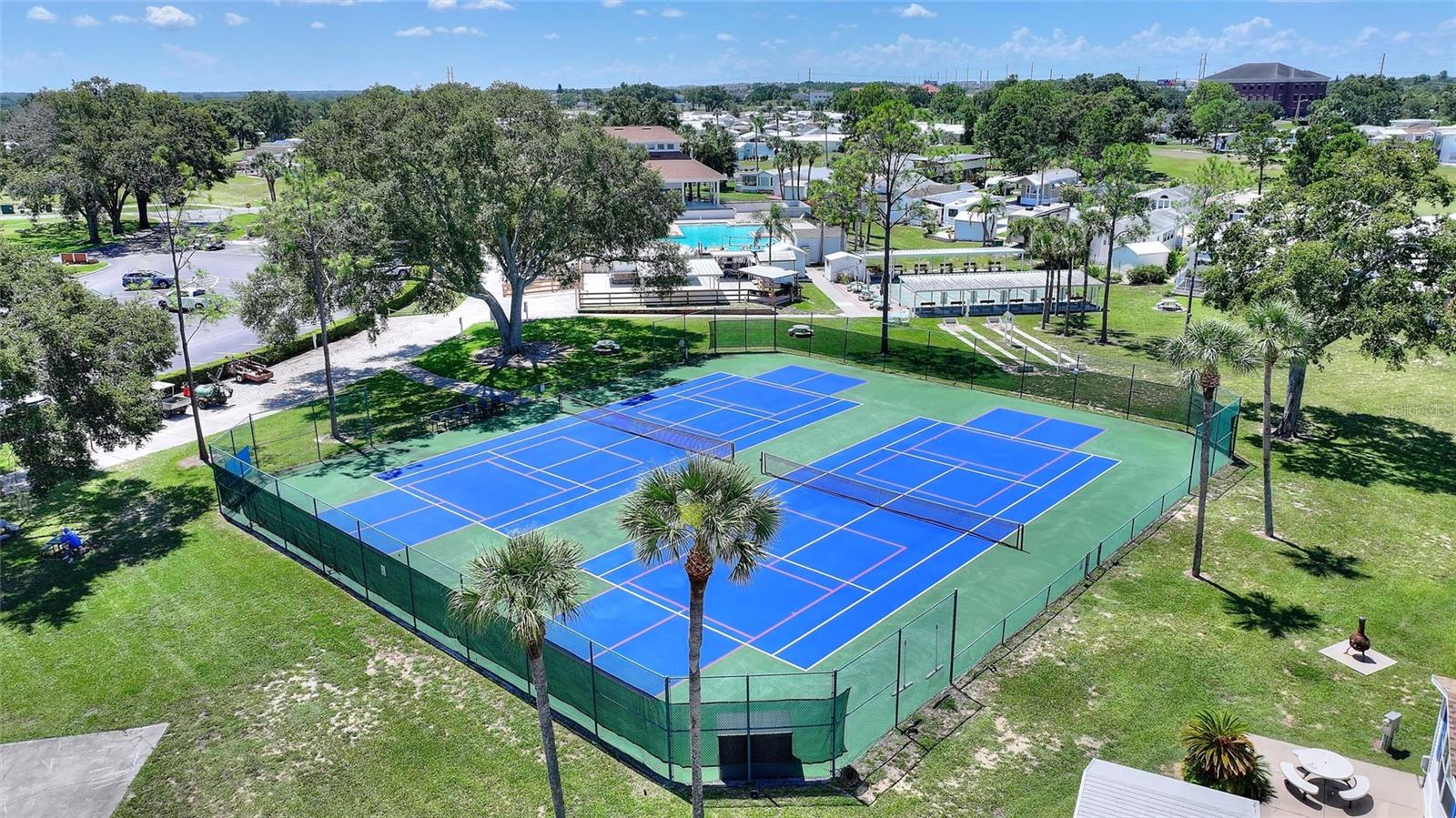 DEER CRK GOLF & TENNIS RV RESIDENCE - Residential
