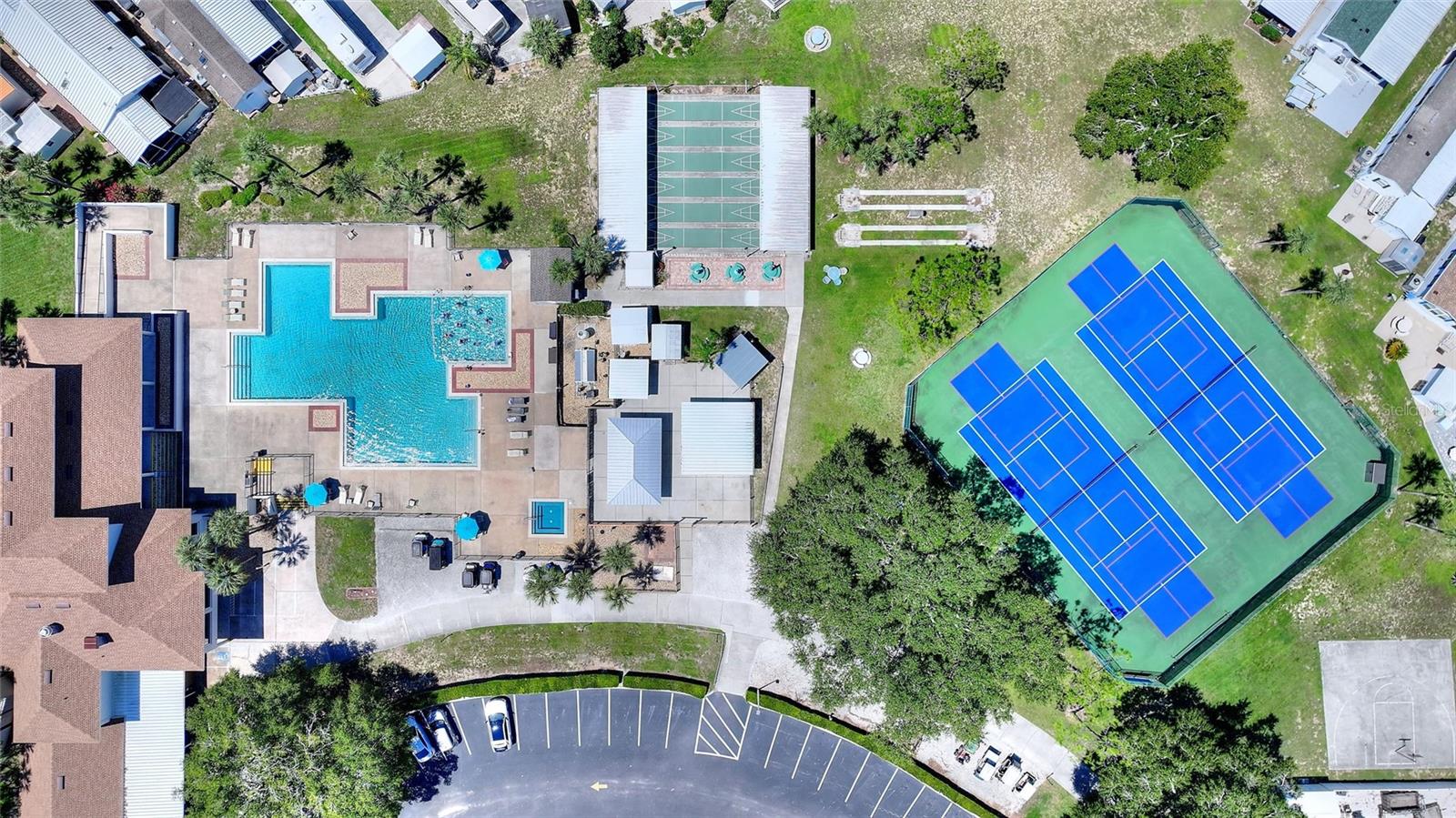 DEER CRK GOLF & TENNIS RV RESIDENCE - Residential