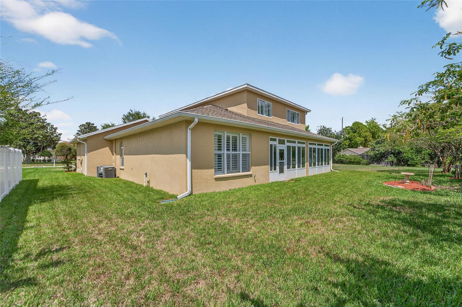 HARVEST FIELD - Residential