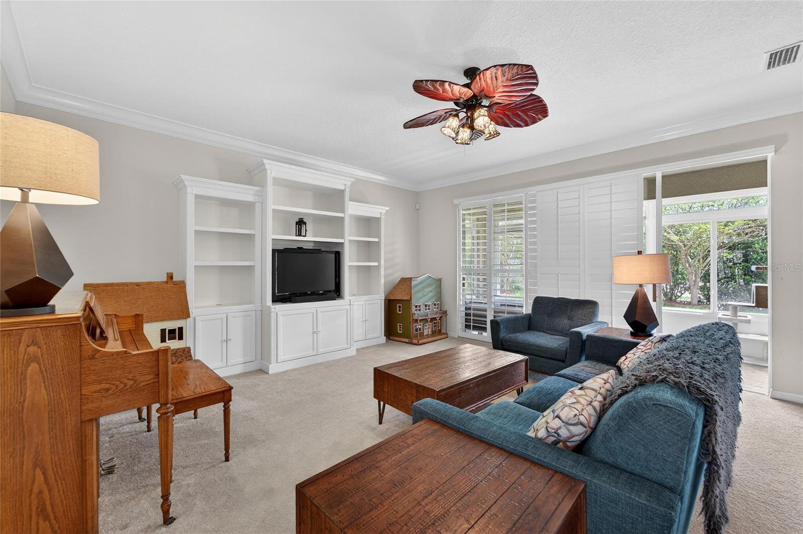 HARVEST FIELD - Residential