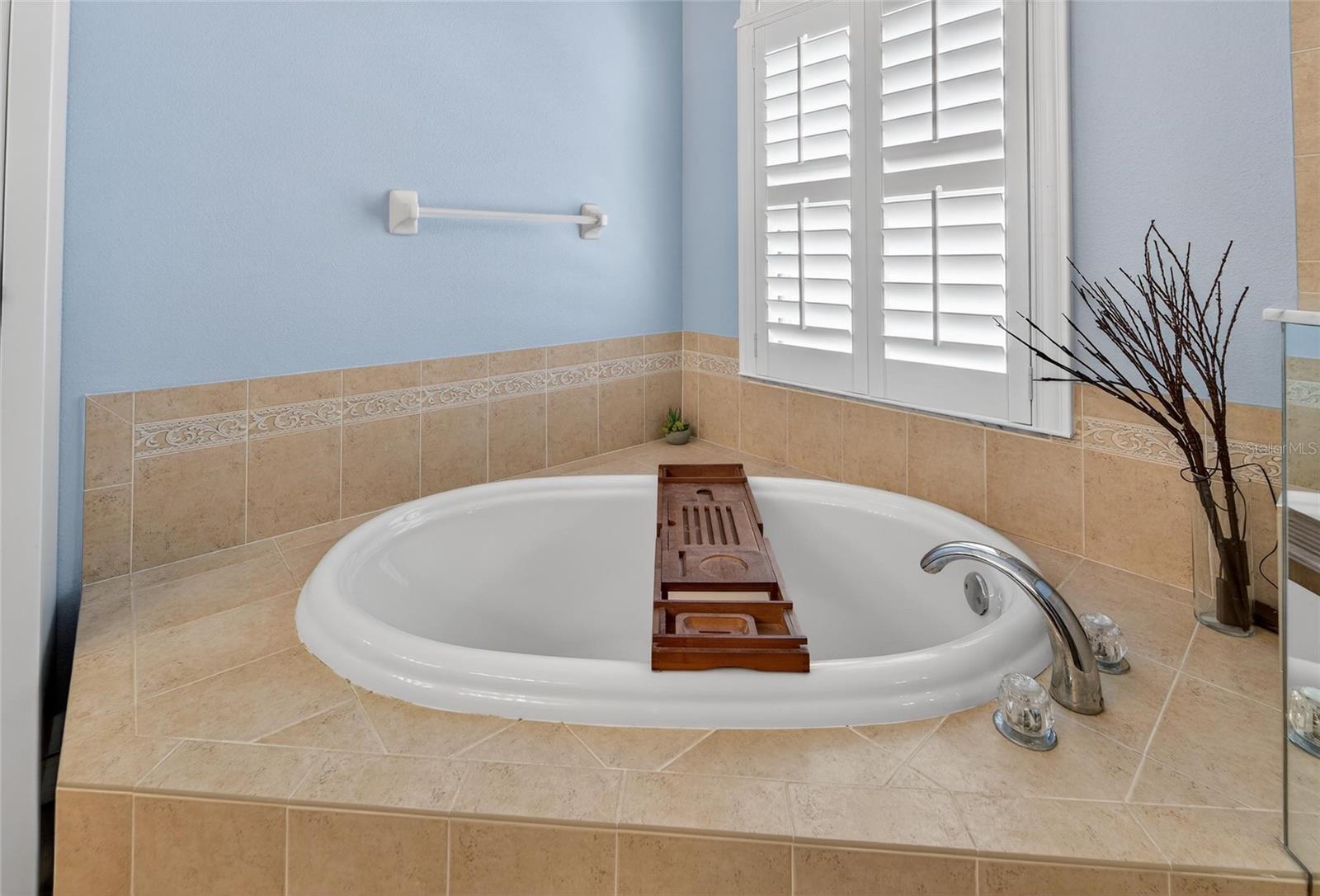 HARVEST FIELD - Residential