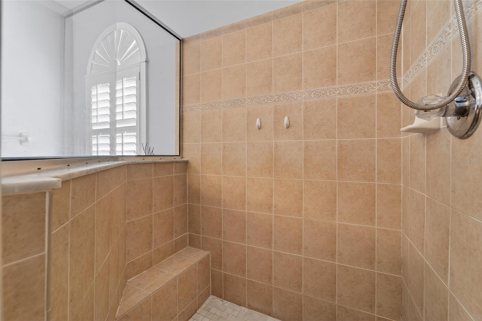 HARVEST FIELD - Residential