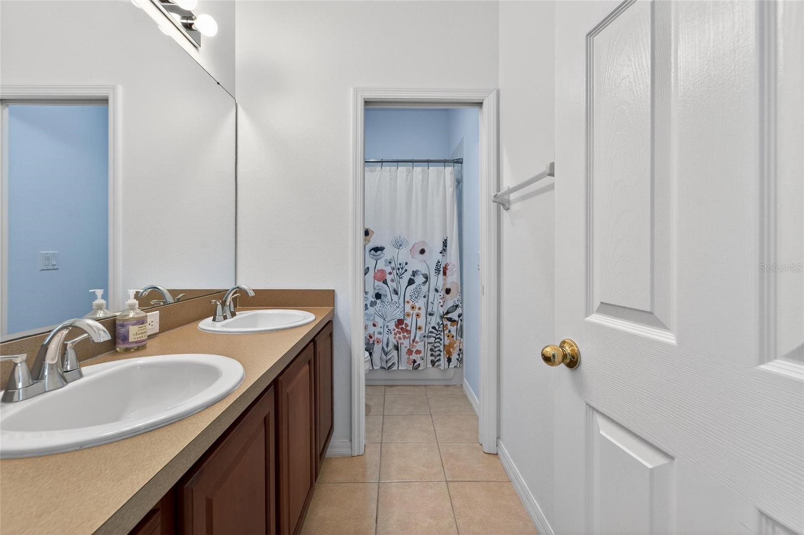 HARVEST FIELD - Residential