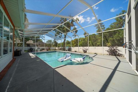 Tiny photo for 2411 SE 27th Street, Ocala, FL 34471 (MLS # OM722924)