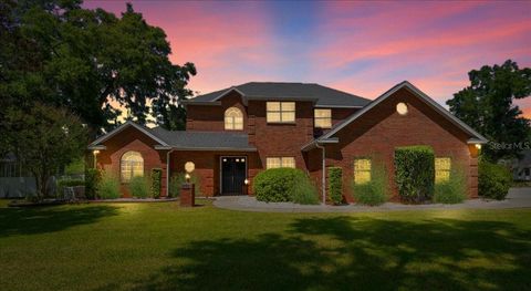 Photo of 2411 SE 27th Street, Ocala, FL 34471 (MLS # OM722924)