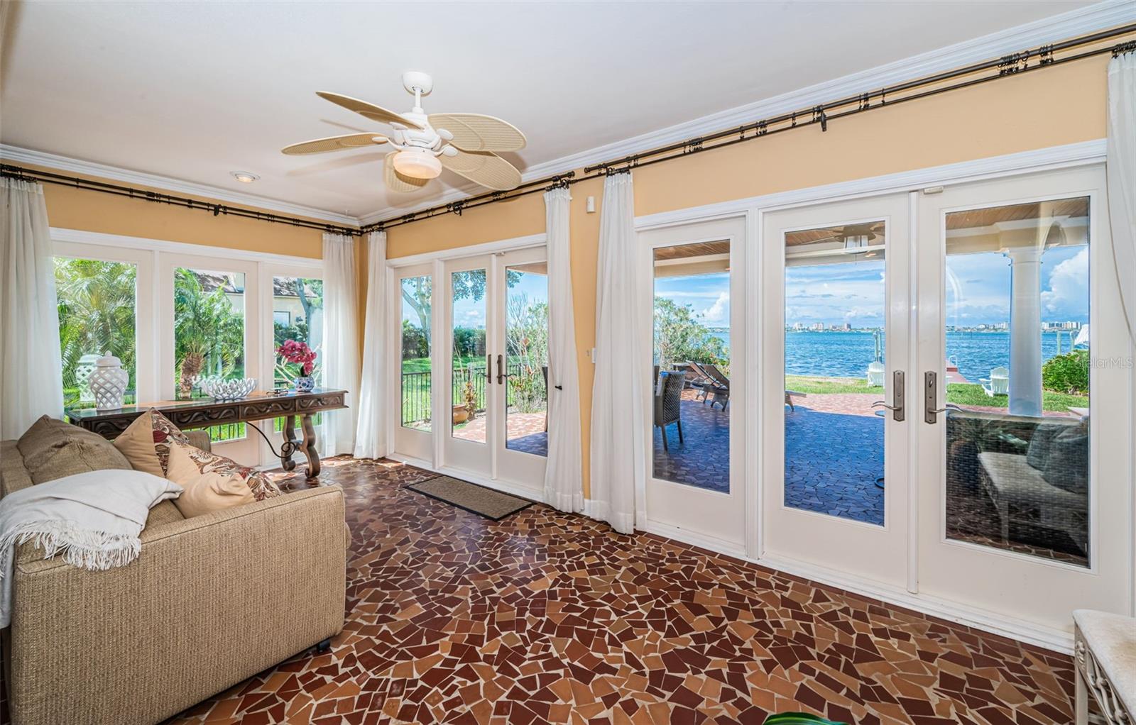 NORTH SHORE PARK - Residential