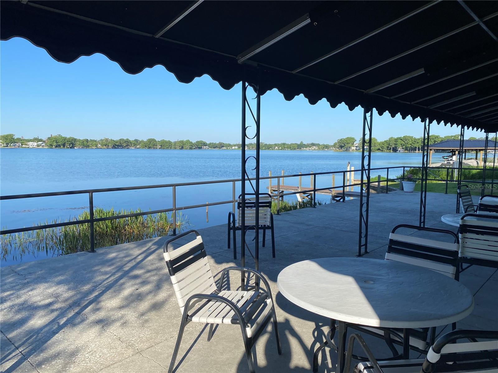 CHATEAUX DU LAC - Residential