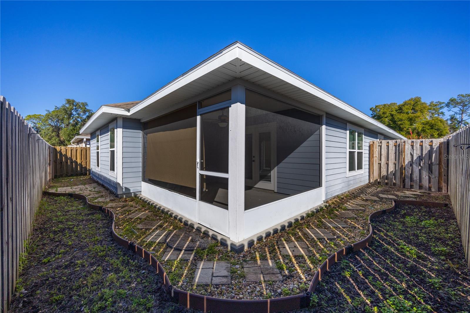 OAK VIEW VILLAGE - Residential Lease