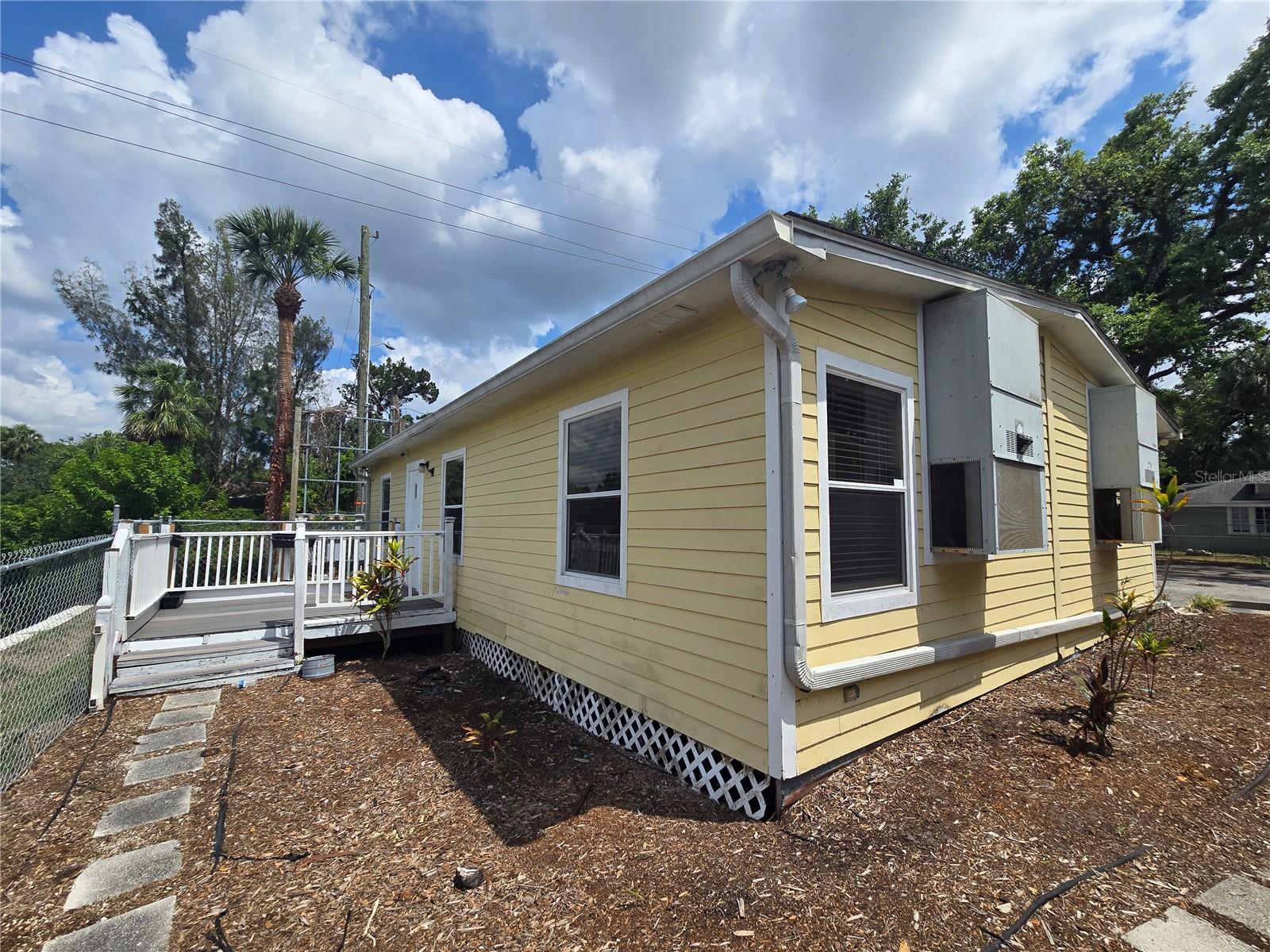 HAMILTON SUB - Commercial Lease