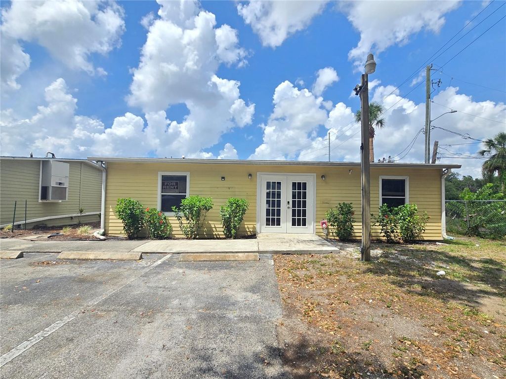 Photo of 7901 N Nebraska Avenue #100, Tampa, FL 33604 (MLS # TB8437895)