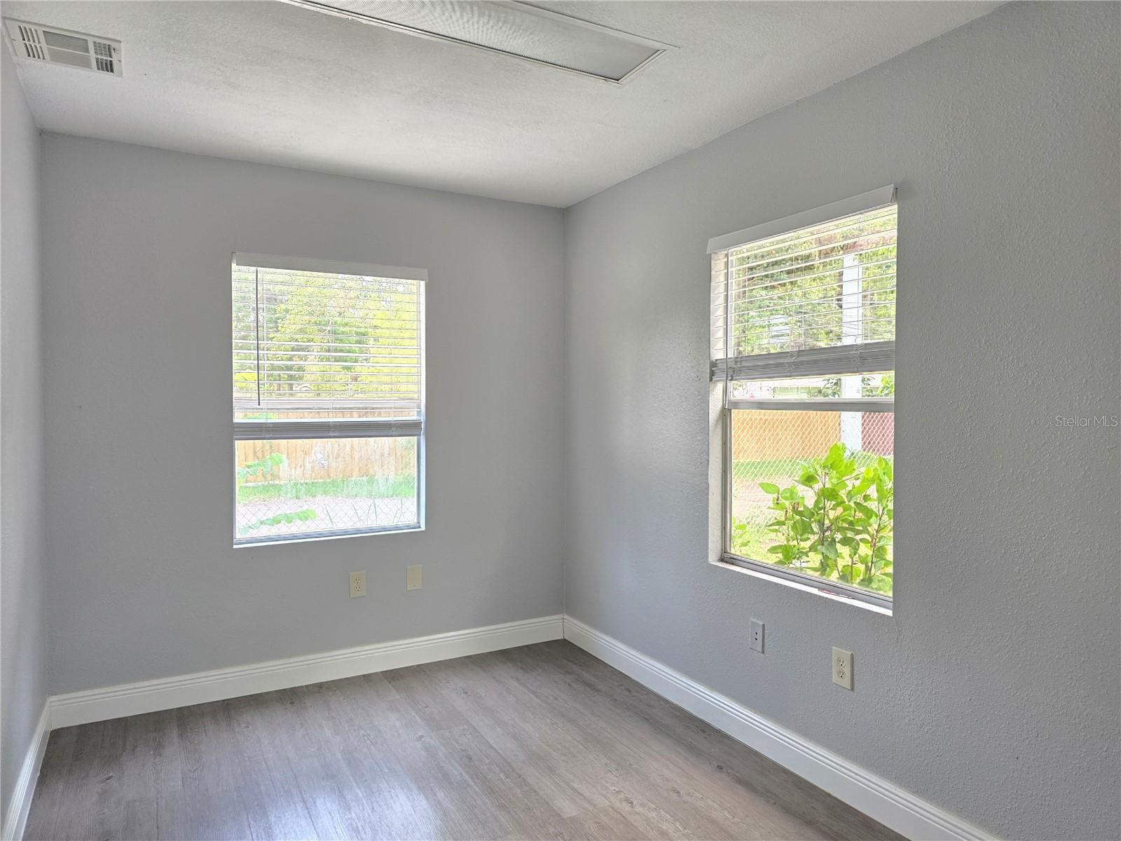 HAMILTON SUB - Commercial Lease