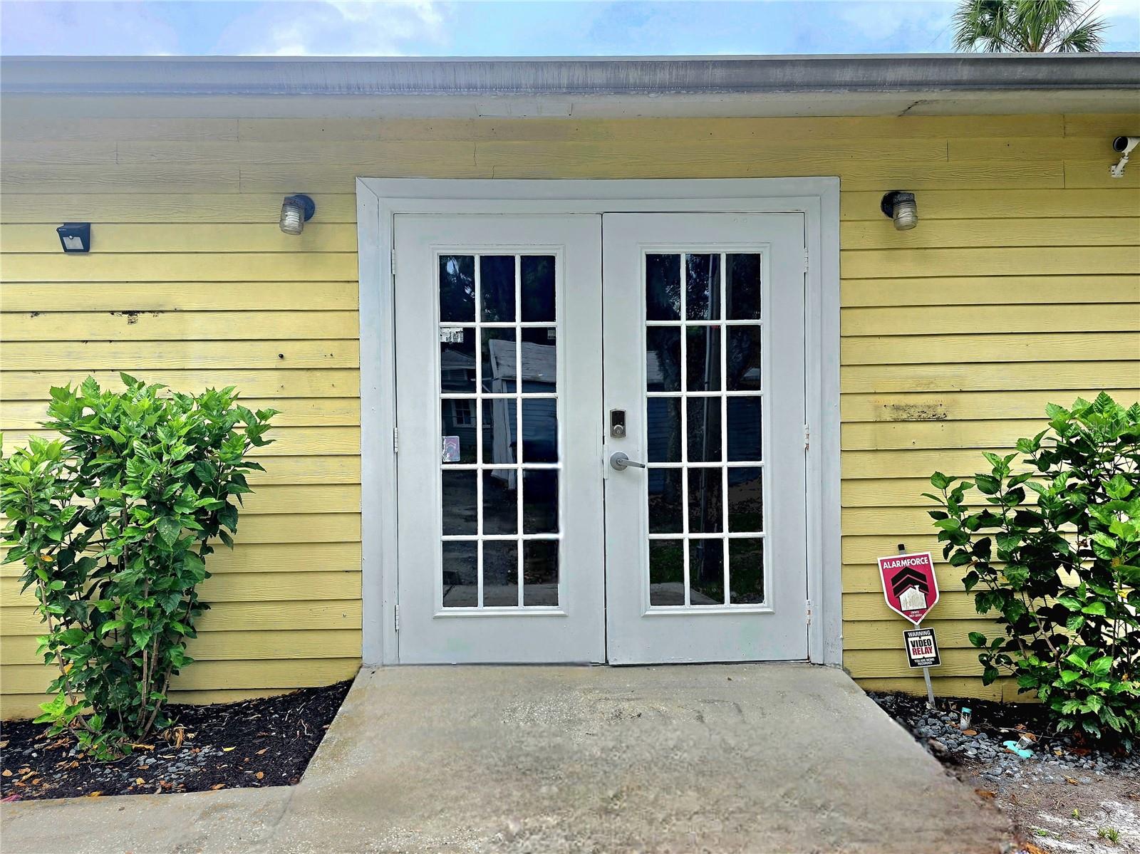 HAMILTON SUB - Commercial Lease