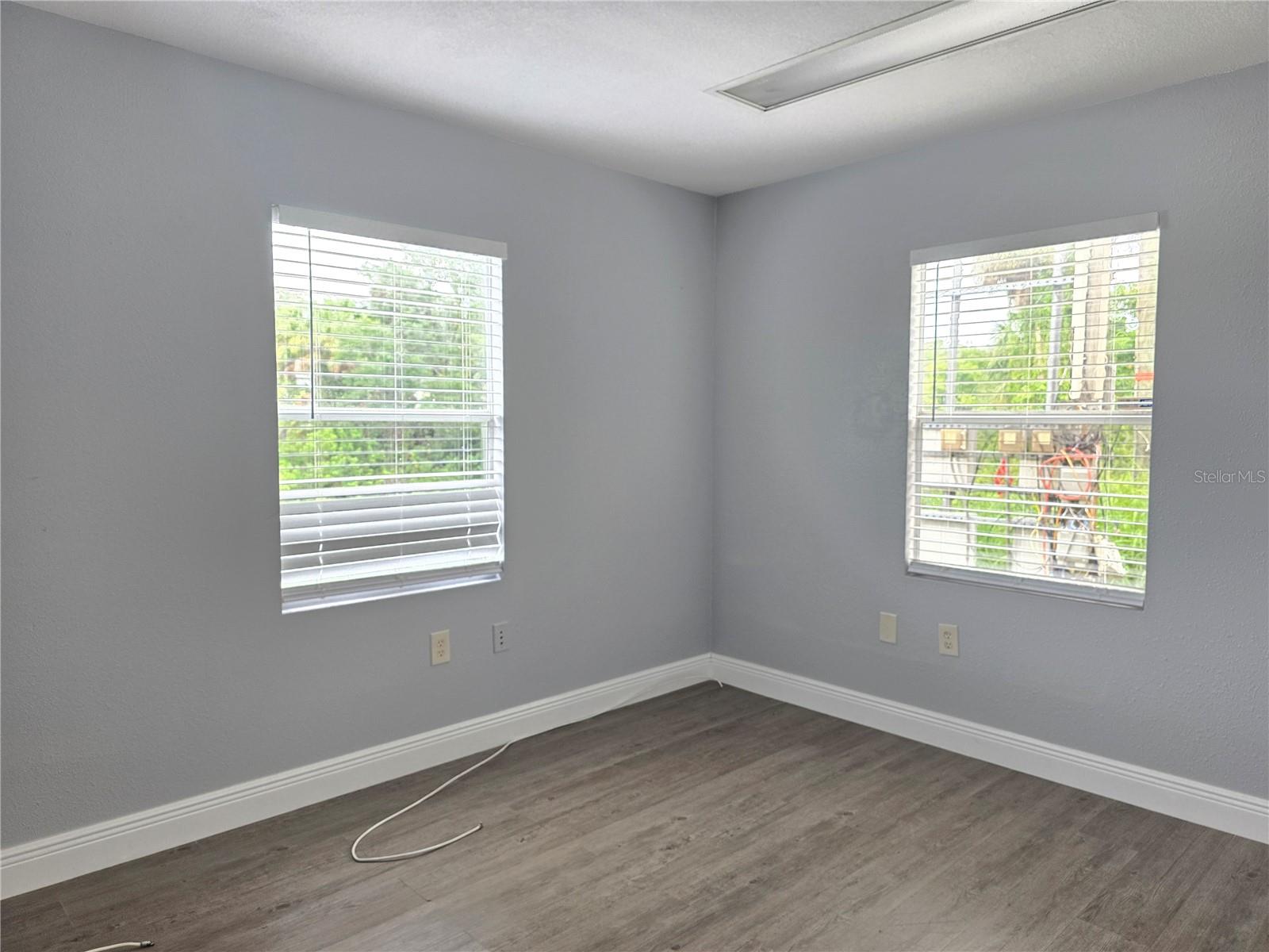 HAMILTON SUB - Commercial Lease