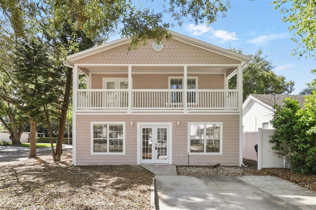 Photo of 820 Altaloma Avenue, Orlando, FL 32803 (MLS # O6403273)