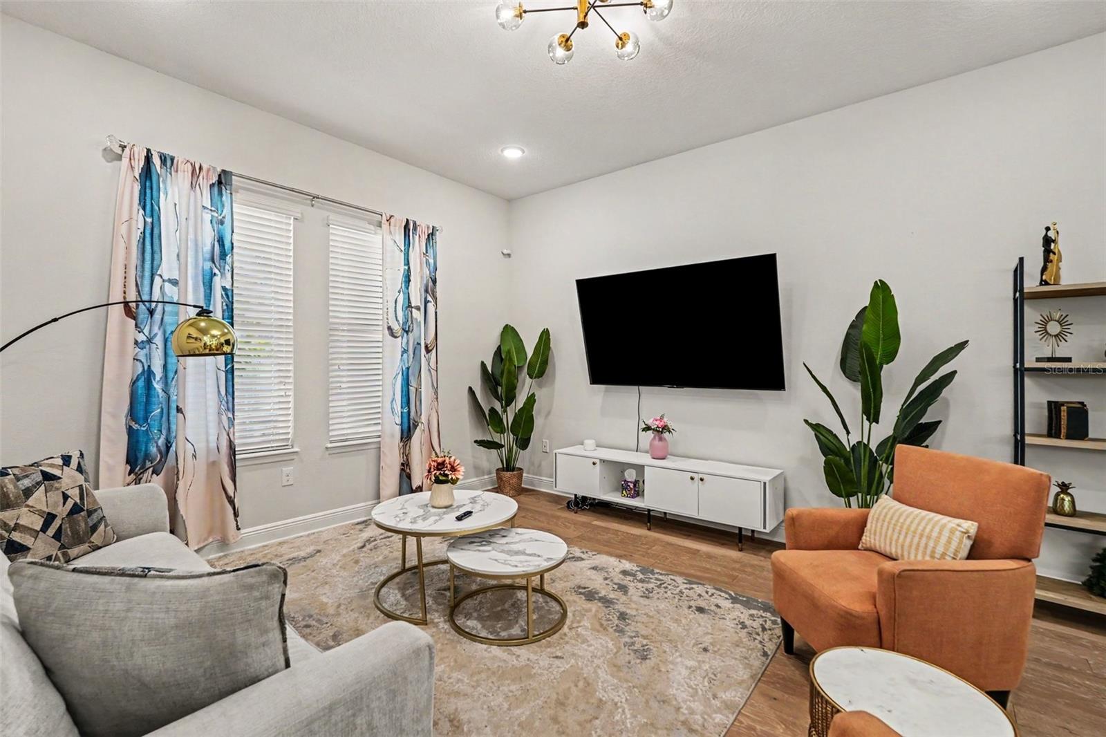 KELLYS ALICE SUB - Residential Lease